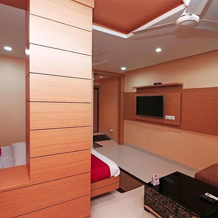 Capital O Hotel Sapphire Inn Gorakhpur Kültér fotó