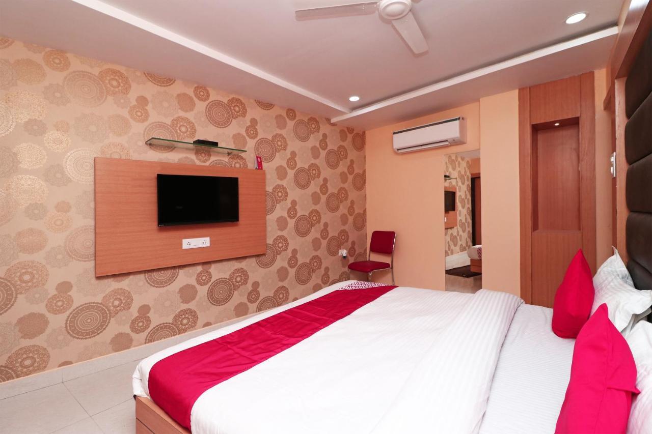 Capital O Hotel Sapphire Inn Gorakhpur Kültér fotó
