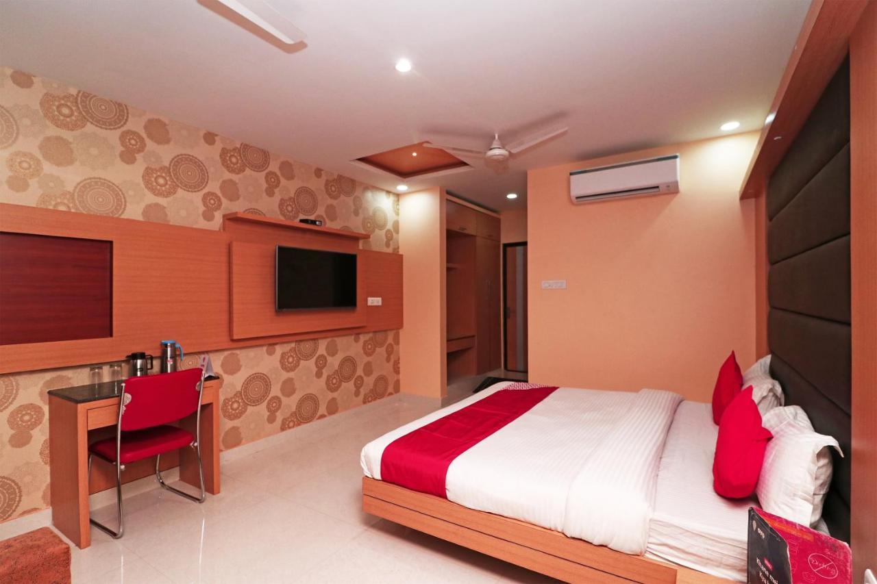 Capital O Hotel Sapphire Inn Gorakhpur Kültér fotó