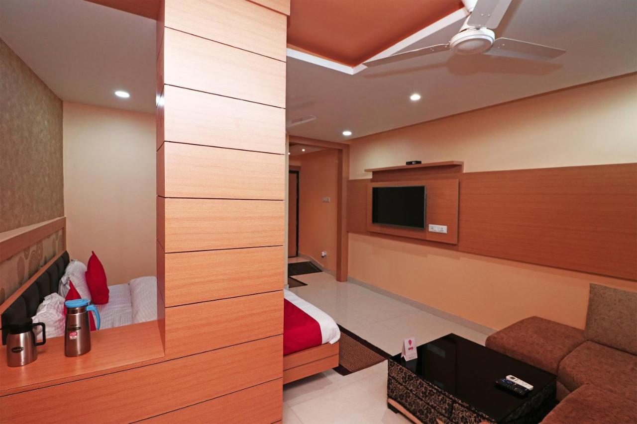 Capital O Hotel Sapphire Inn Gorakhpur Kültér fotó